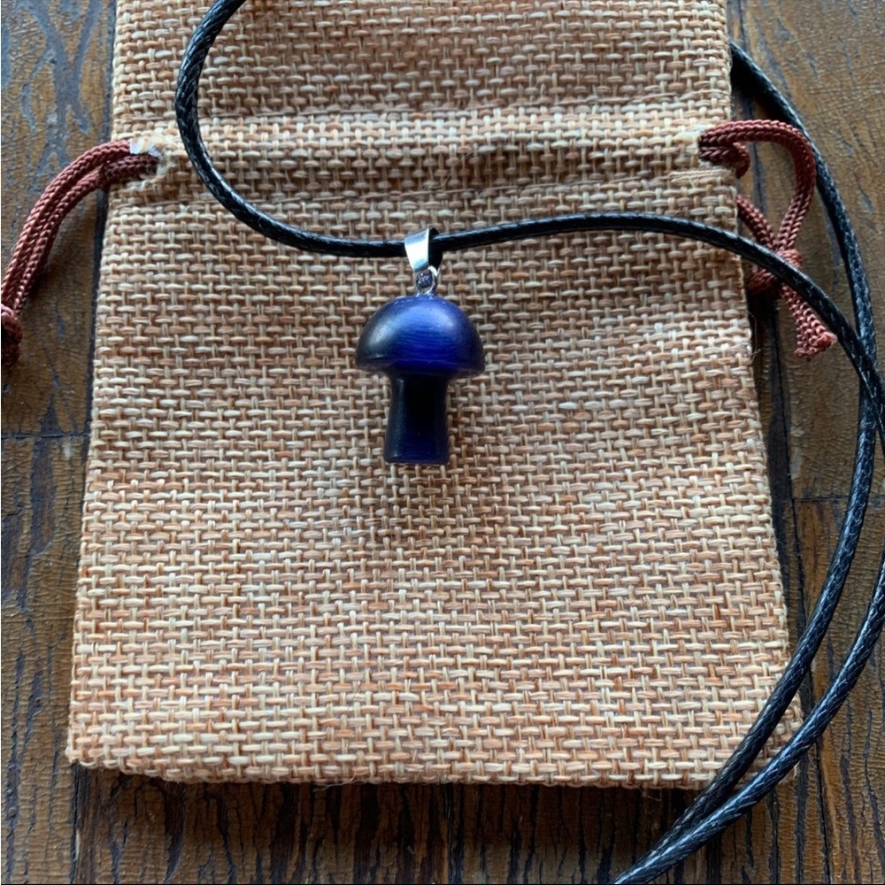 Cats Eye Mushroom Necklace | Crystal Mushroom Necklace | Cats Eye Necklace